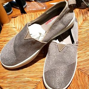 Bobs Sketchers slip on NWOT